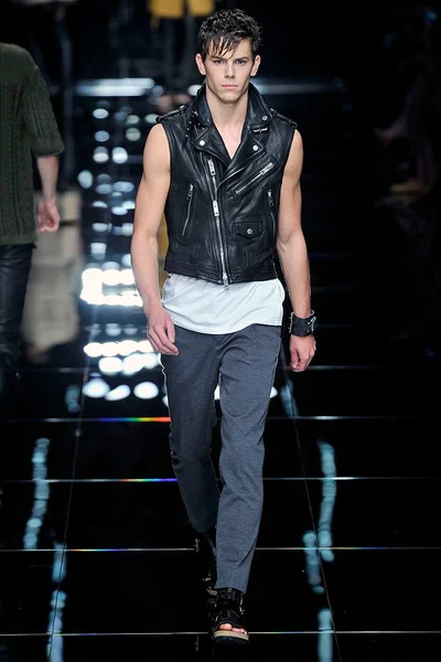 Look 5